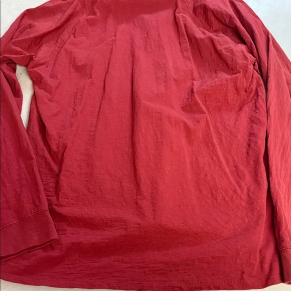 GAP Men's Long Sleeve Red Henley Shirt 🐯 - Picture 12 of 12